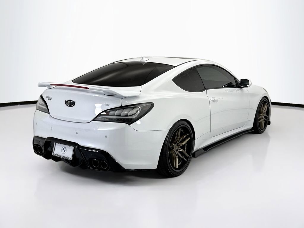 Used 2016 Hyundai Genesis Coupe 3.8 RWD image 5