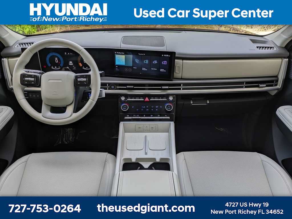 Used 2025 Hyundai Santa Fe SEL FWD image 20