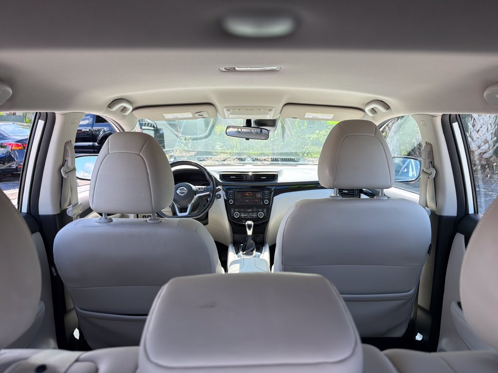 Used 2022 Nissan Rogue Sport SV w/ Technology Package FWD image 34