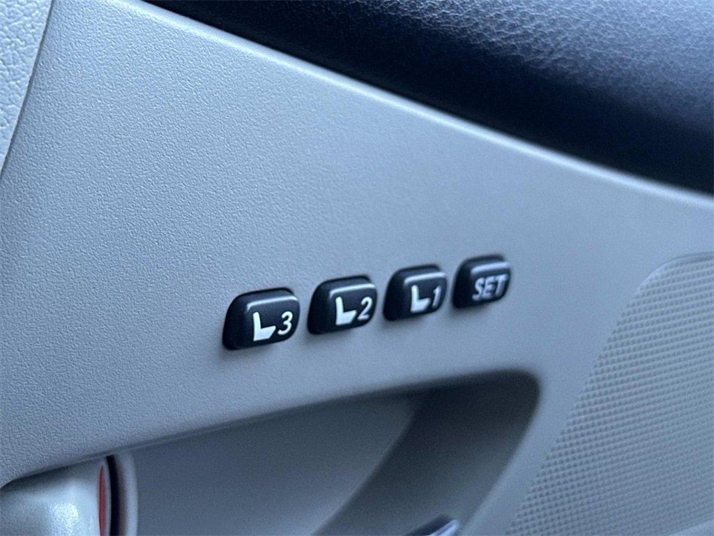 Used 2011 Lexus RX 350 2WD image 23