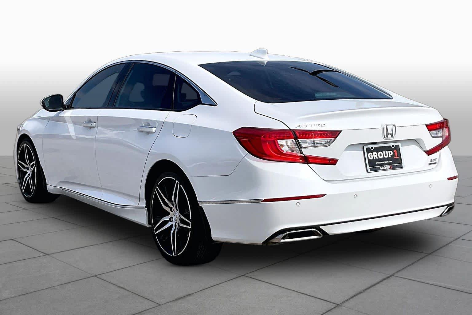 Used 2022 Honda Accord Touring image 11