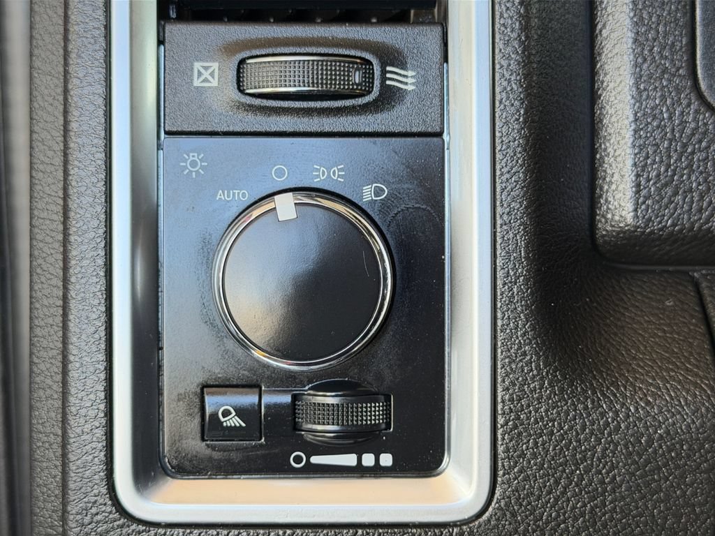 Used 2022 RAM 1500 Classic SLT RWD image 24