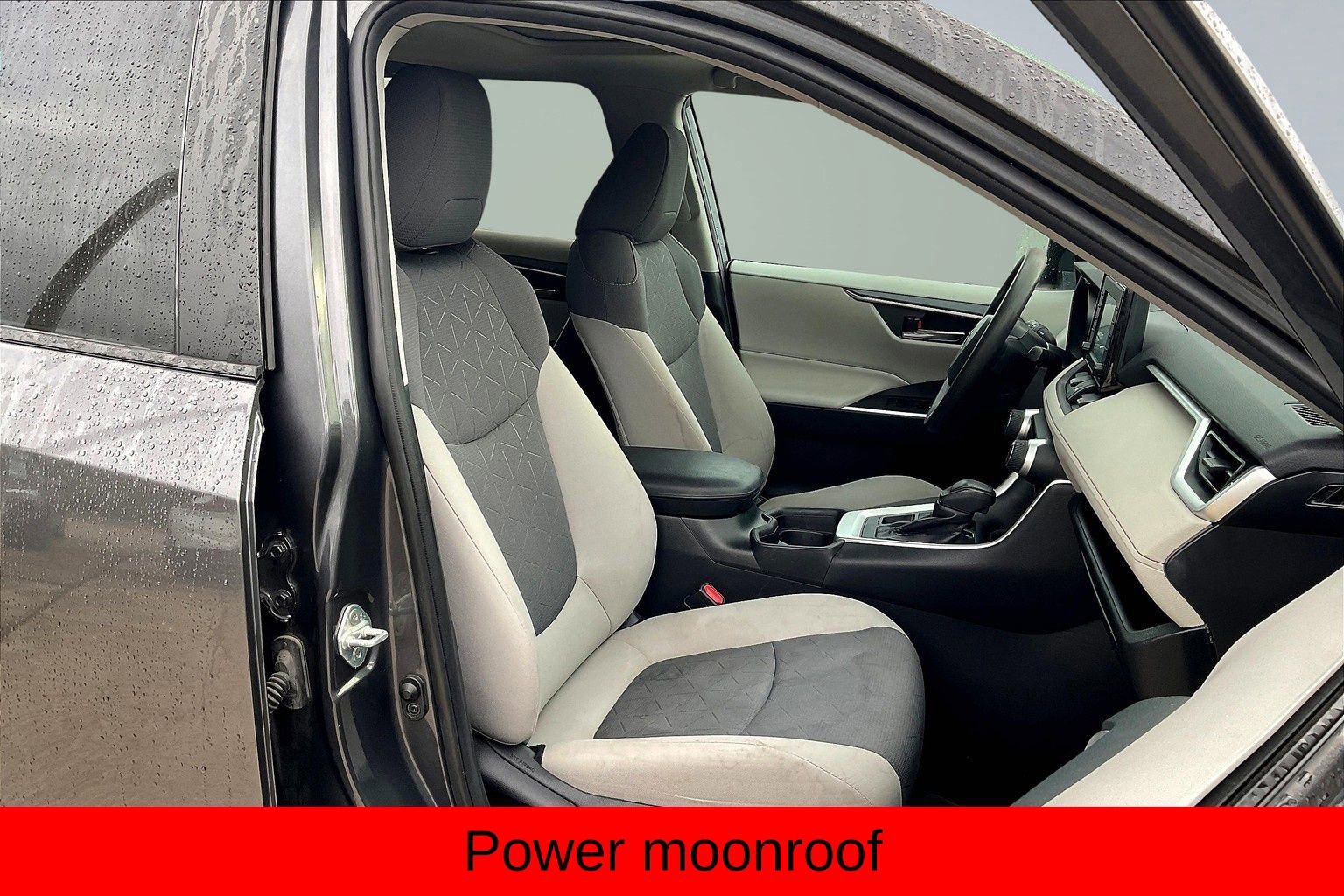 Used 2019 Toyota RAV4 XLE image 7