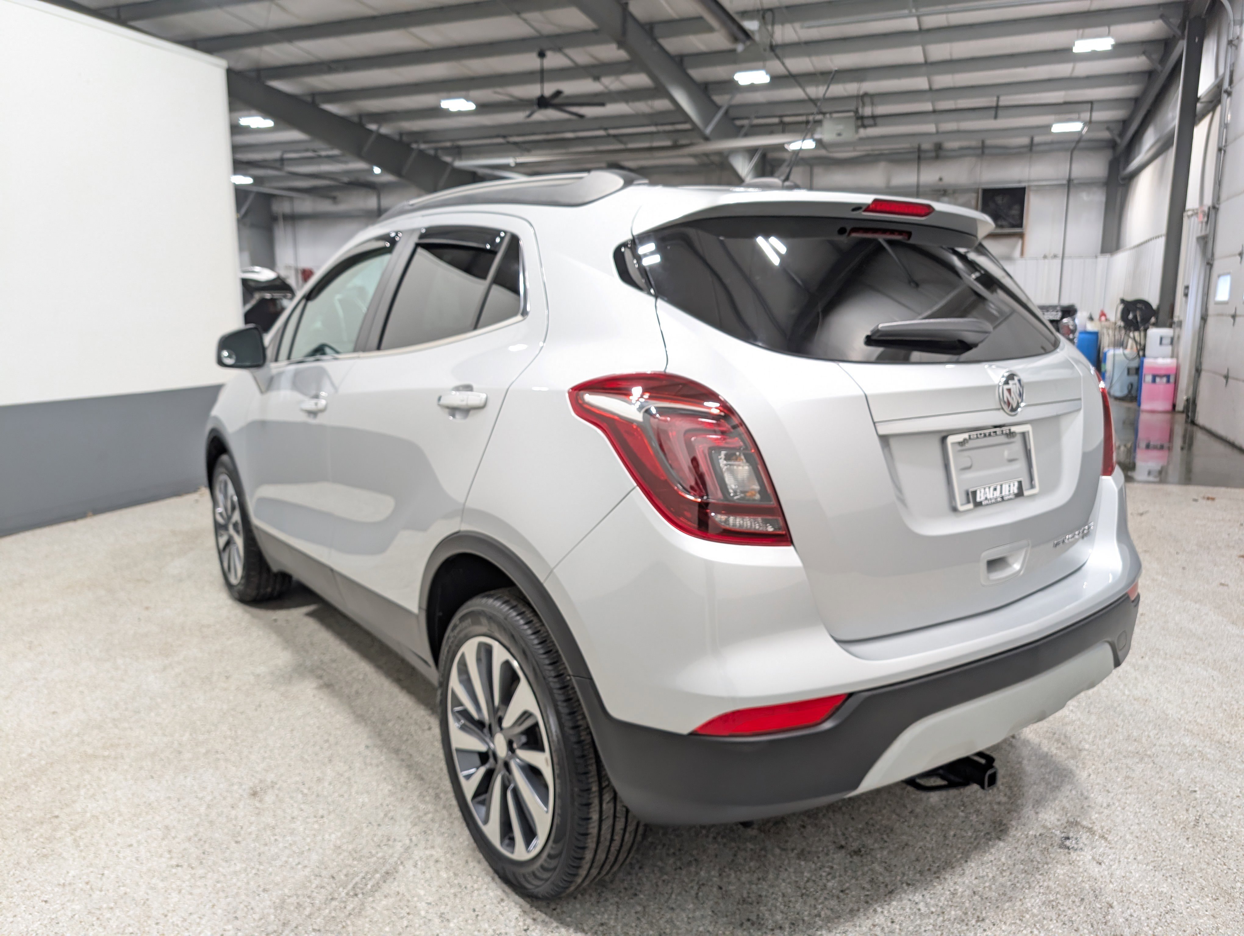 Used 2022 Buick Encore Preferred w/ Safety Package image 5