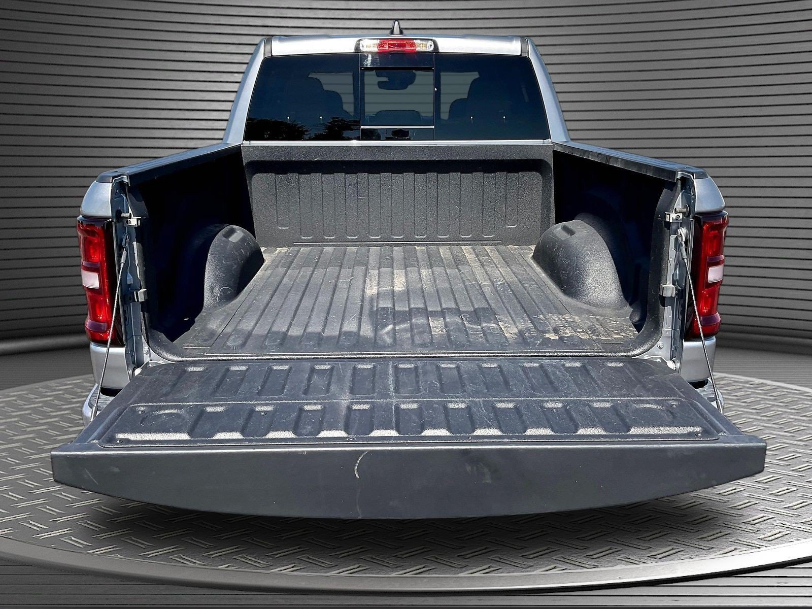 Used 2025 RAM 1500 Big Horn AWD/4WD image 9