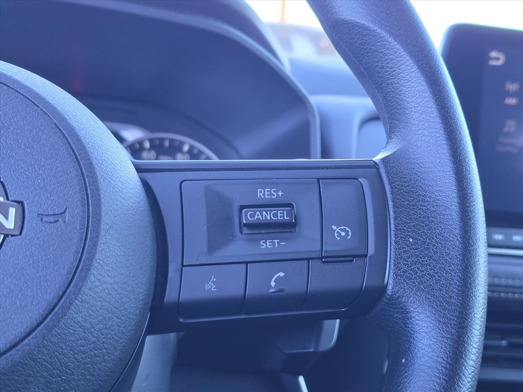 Used 2024 Nissan Rogue S image 17