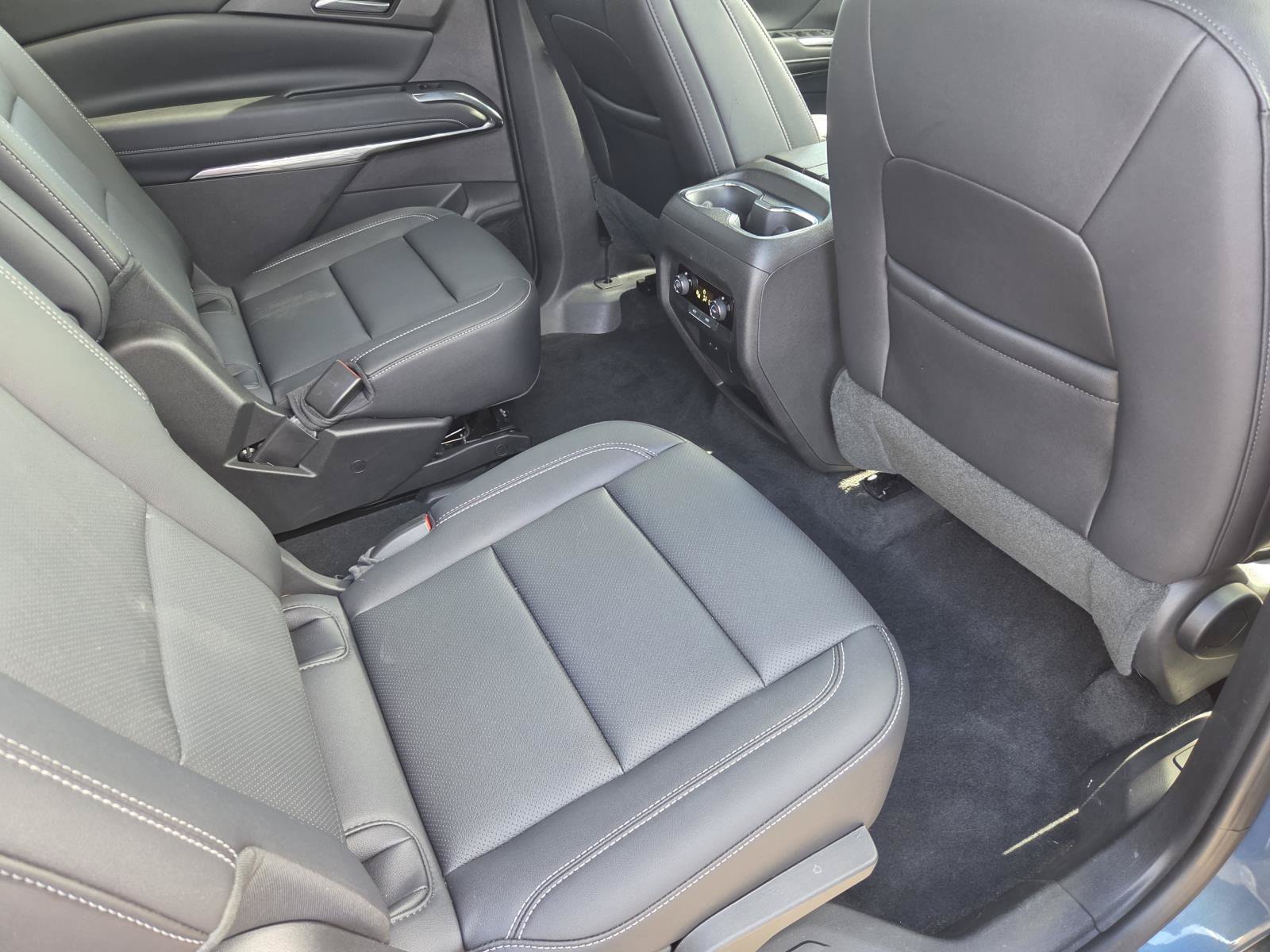 Used 2026 Chevrolet Traverse LT AWD/4WD image 11