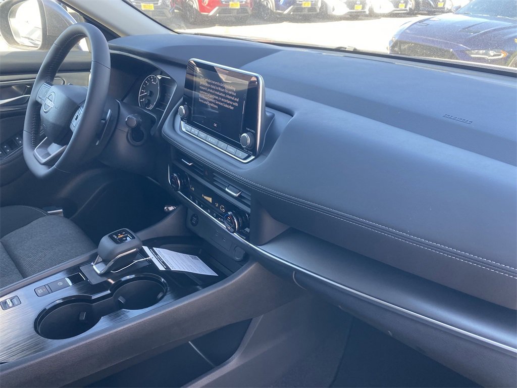 New 2026 Nissan Rogue SV image 10