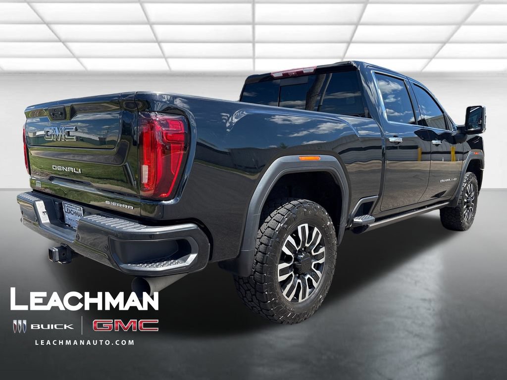 Used 2021 GMC Sierra 2500 Denali w/ Denali Black Diamond Edition AWD/4WD image 3