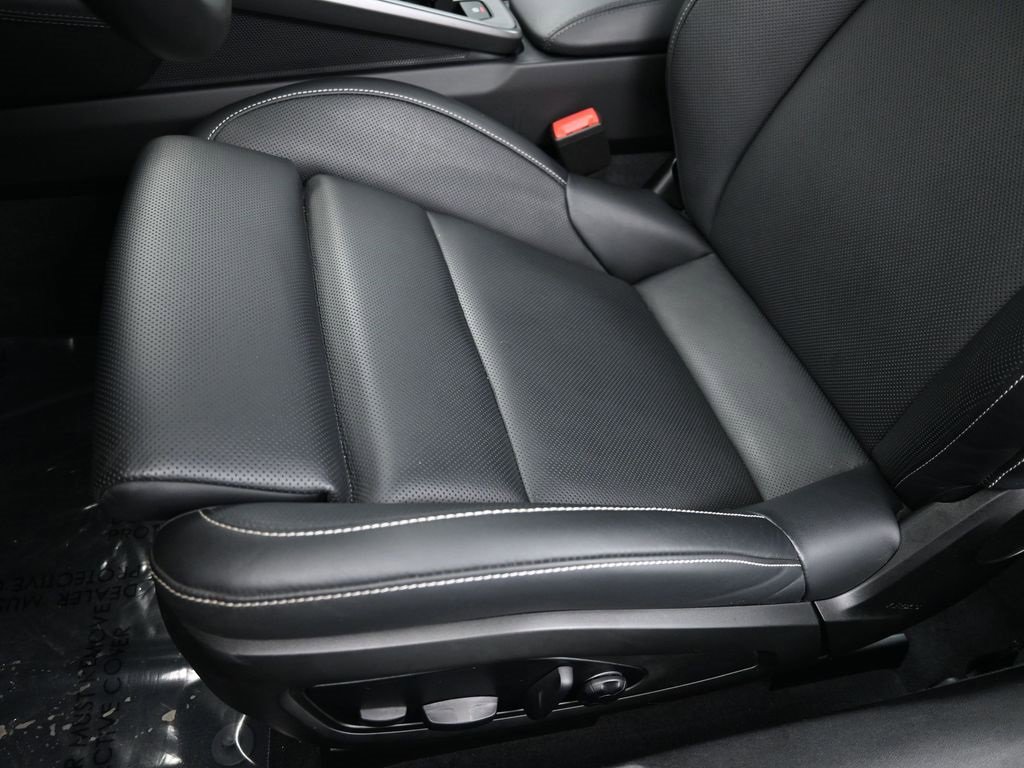 Used 2025 Porsche 911 Carrera w/ Premium Package image 22