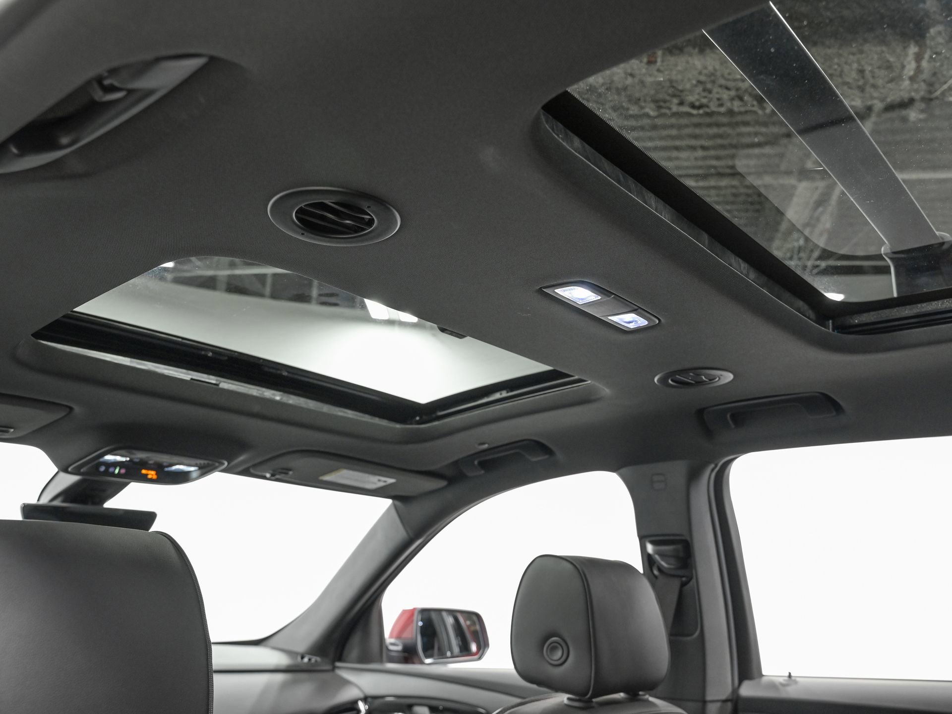 Used 2023 Chevrolet Traverse RS w/ LPO, Floor Liner Package AWD/4WD image 25