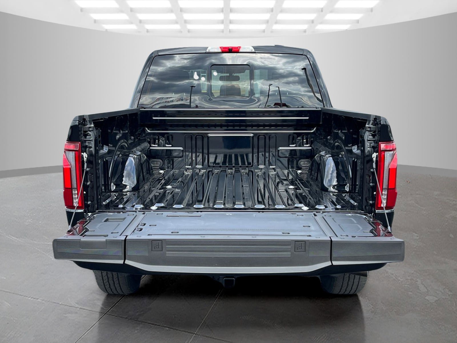 New 2026 Ford F150 Platinum w/ Equipment Group 700A Standard image 13