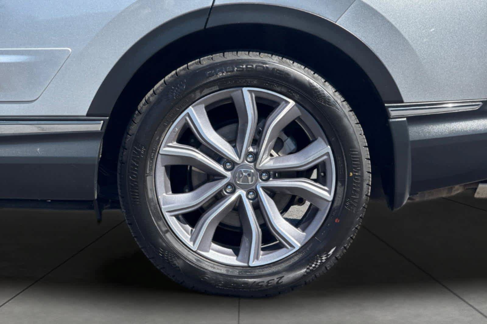Used 2020 Honda CR-V Touring image 11