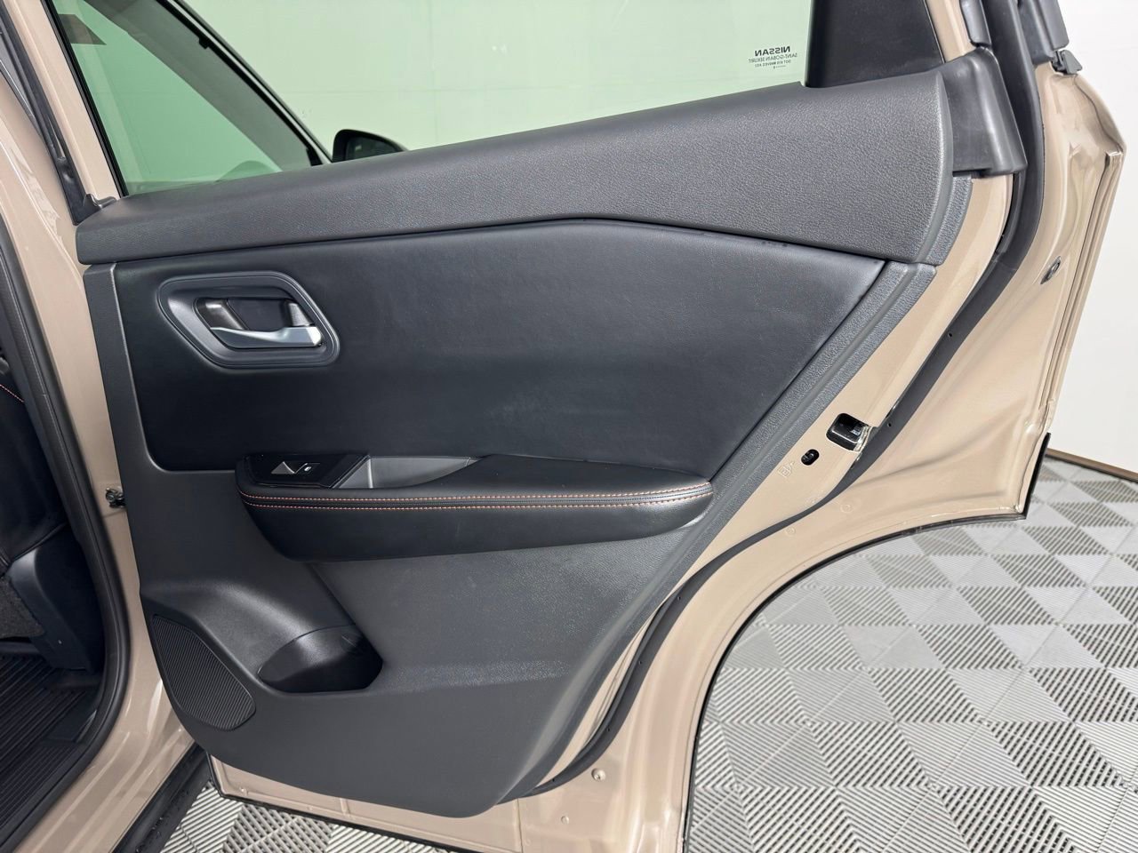 Used 2025 Nissan Rogue SV w/ Rock Creek Premium Package image 27