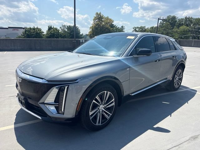 Used 2024 Cadillac Lyriq Luxury AWD/4WD image 1