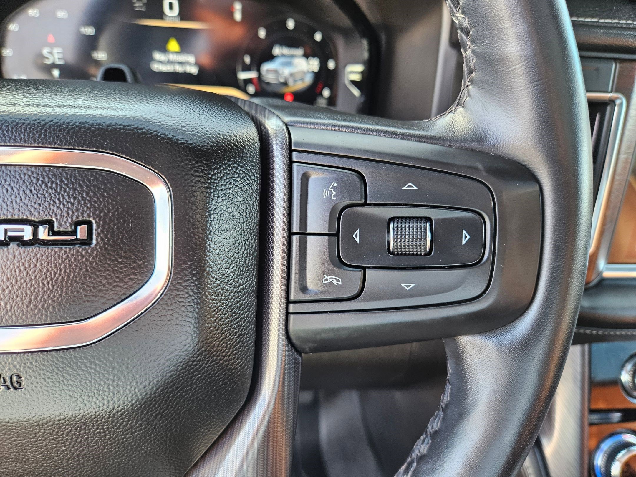 Used 2023 GMC Yukon Denali Ultimate w/ LPO, Floor Liner Package AWD/4WD image 21