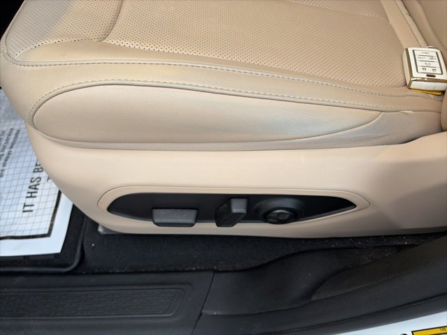 Used 2024 Jeep Grand Cherokee L Limited w/ Luxury Tech Group II image 18