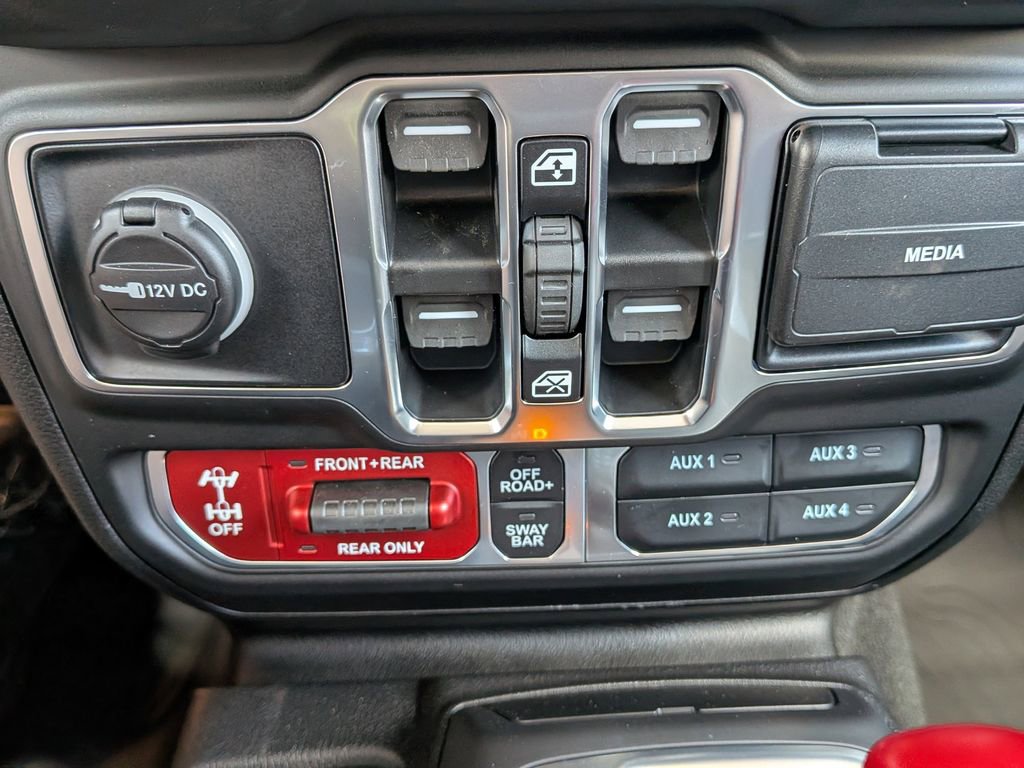 New 2026 Jeep Wrangler Unlimited Rubicon w/ Xtreme 35 Tire Package image 26