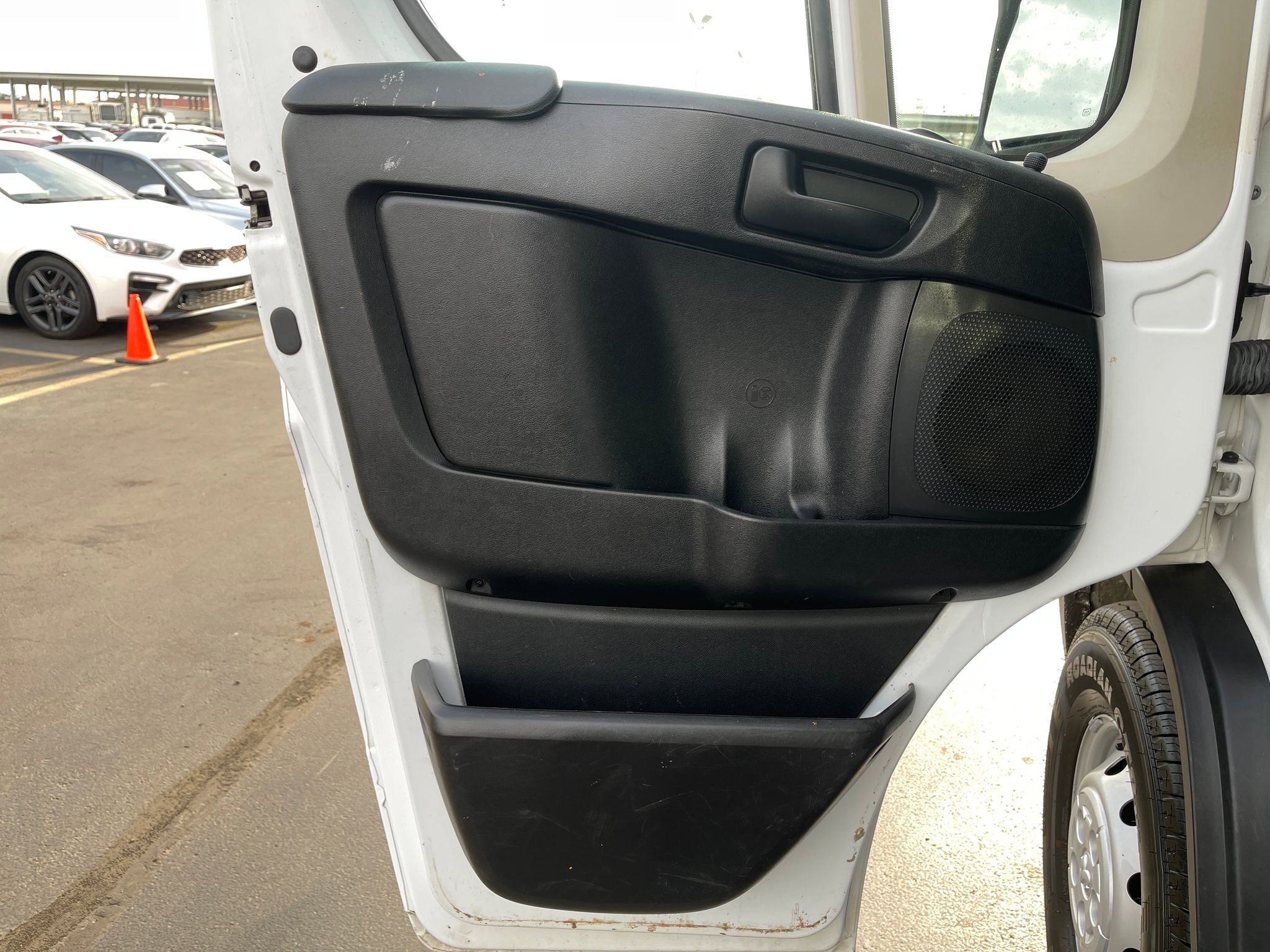 Used 2021 RAM ProMaster 2500 FWD image 11