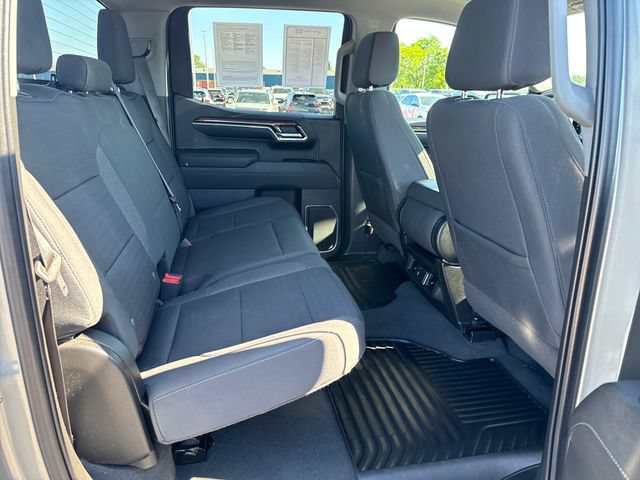 Used 2023 Chevrolet Silverado 1500 LT AWD/4WD image 25