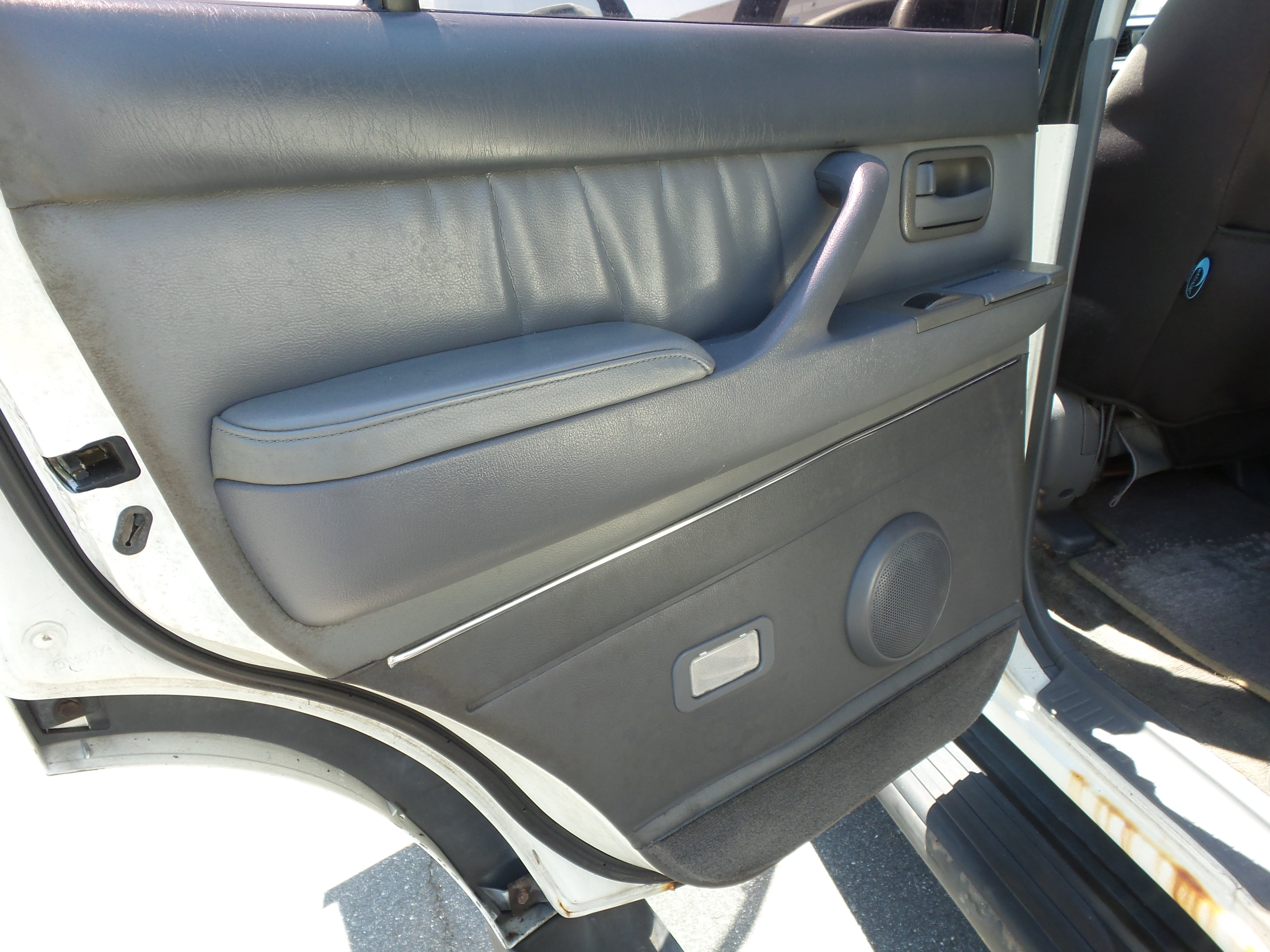 Used 1997 Toyota Land Cruiser w/ Leather Trim Pkg AWD/4WD image 36