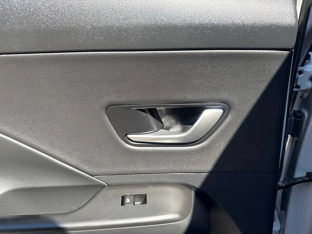 Certified 2025 Hyundai Kona Limited AWD/4WD image 19