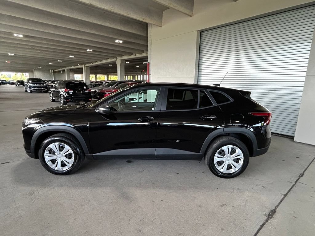 Used 2025 Chevrolet Trax LS FWD video 2
