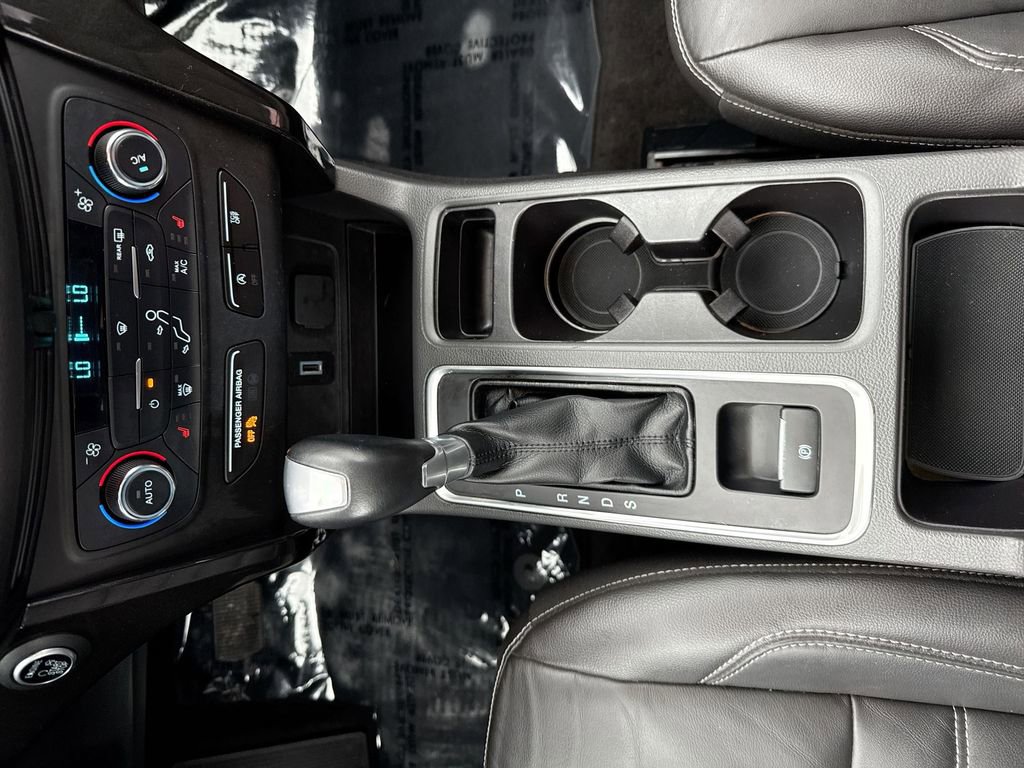 Used 2017 Ford Escape Titanium image 21