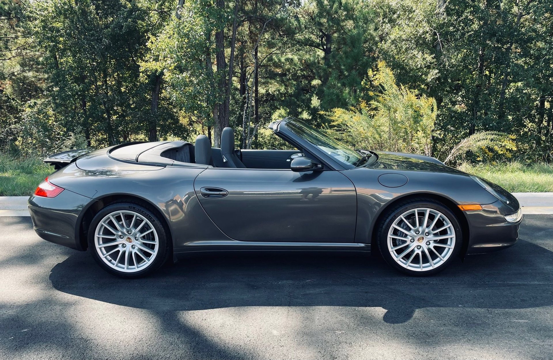 Used 2006 Porsche 911 Carrera 4 image 23