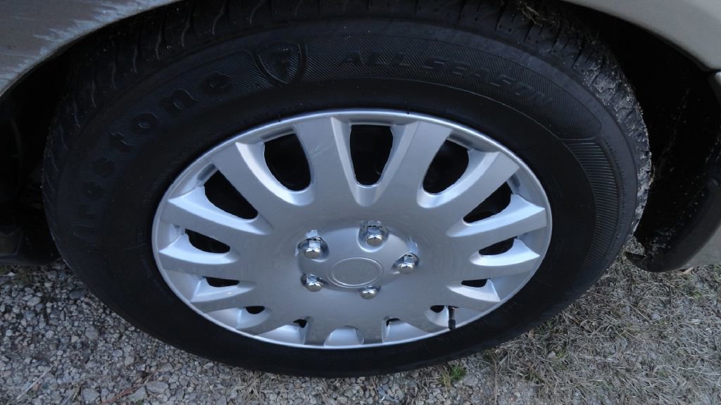 Used 2004 Ford Taurus SE image 20