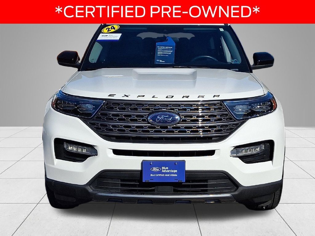 Certified 2024 Ford Explorer XLT w/ Equipment Group 202A AWD/4WD image 2