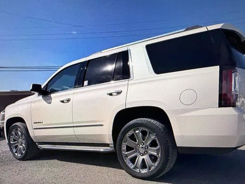 Used 2015 GMC Yukon XL Denali w/ Premium Package image 3