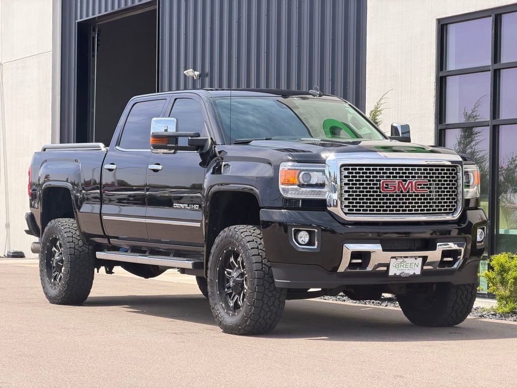 Used 2015 GMC Sierra 3500 Denali w/ Duramax Plus Package AWD/4WD image 4