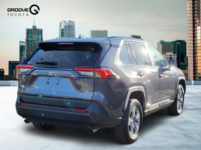 Used 2025 Toyota RAV4 LE image 6