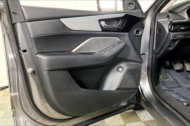 Used 2023 Acura MDX SH-AWD w/ Technology Package image 23