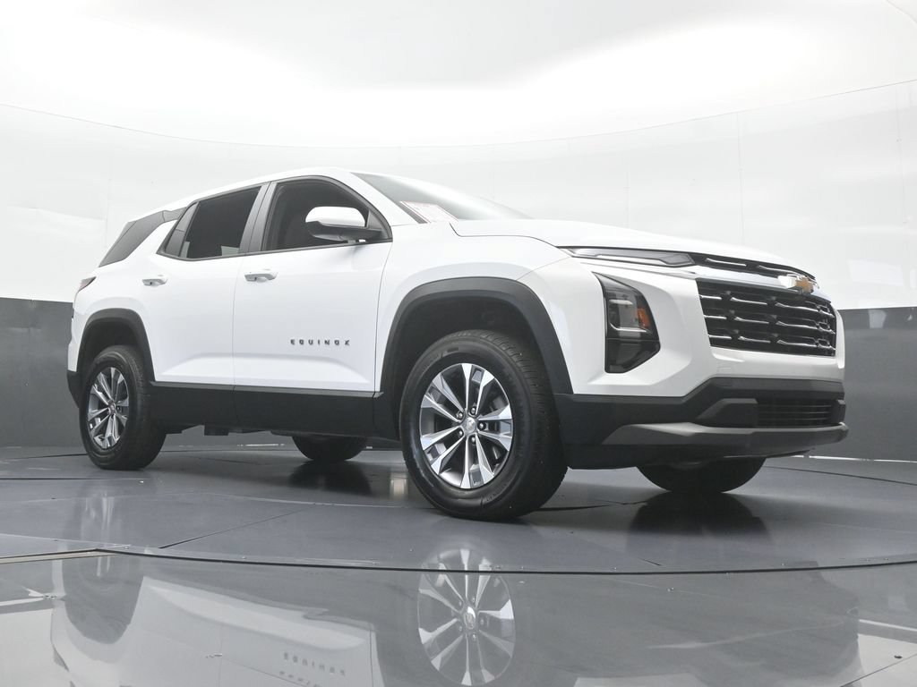 Used 2026 Chevrolet Equinox LT FWD image 59