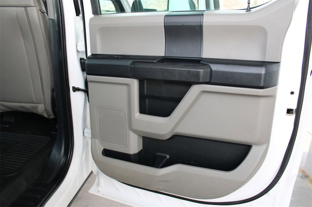 Used 2020 Ford F350 XL w/ Power Equipment Group image 32