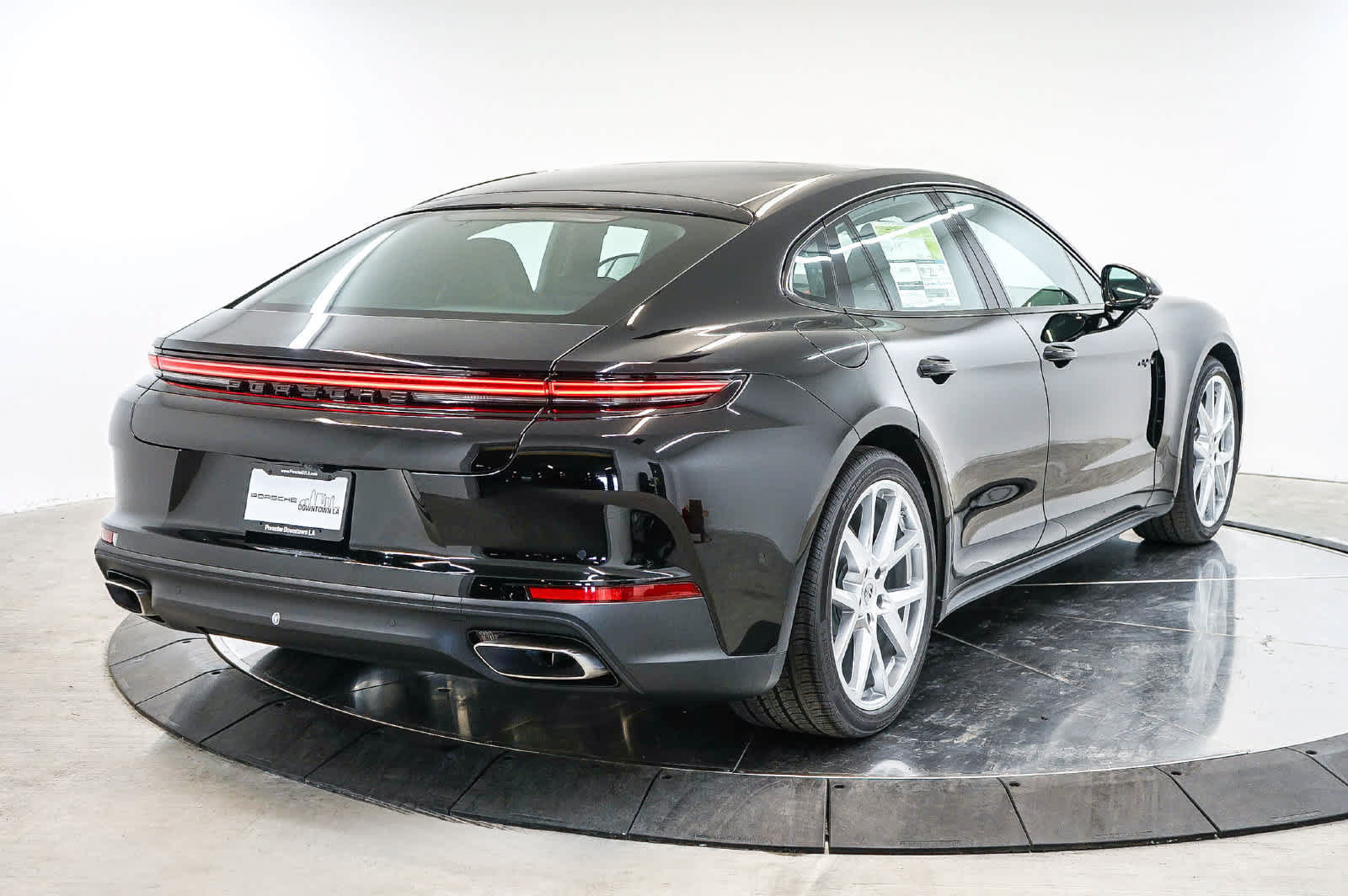 New 2026 Porsche Panamera 4 AWD/4WD image 9