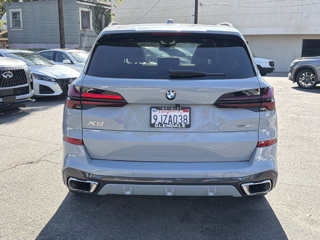 Used 2024 BMW X5 sDrive40i w/ M Sport Package RWD image 5