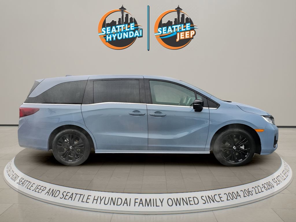 Used 2025 Honda Odyssey Sport-L image 6