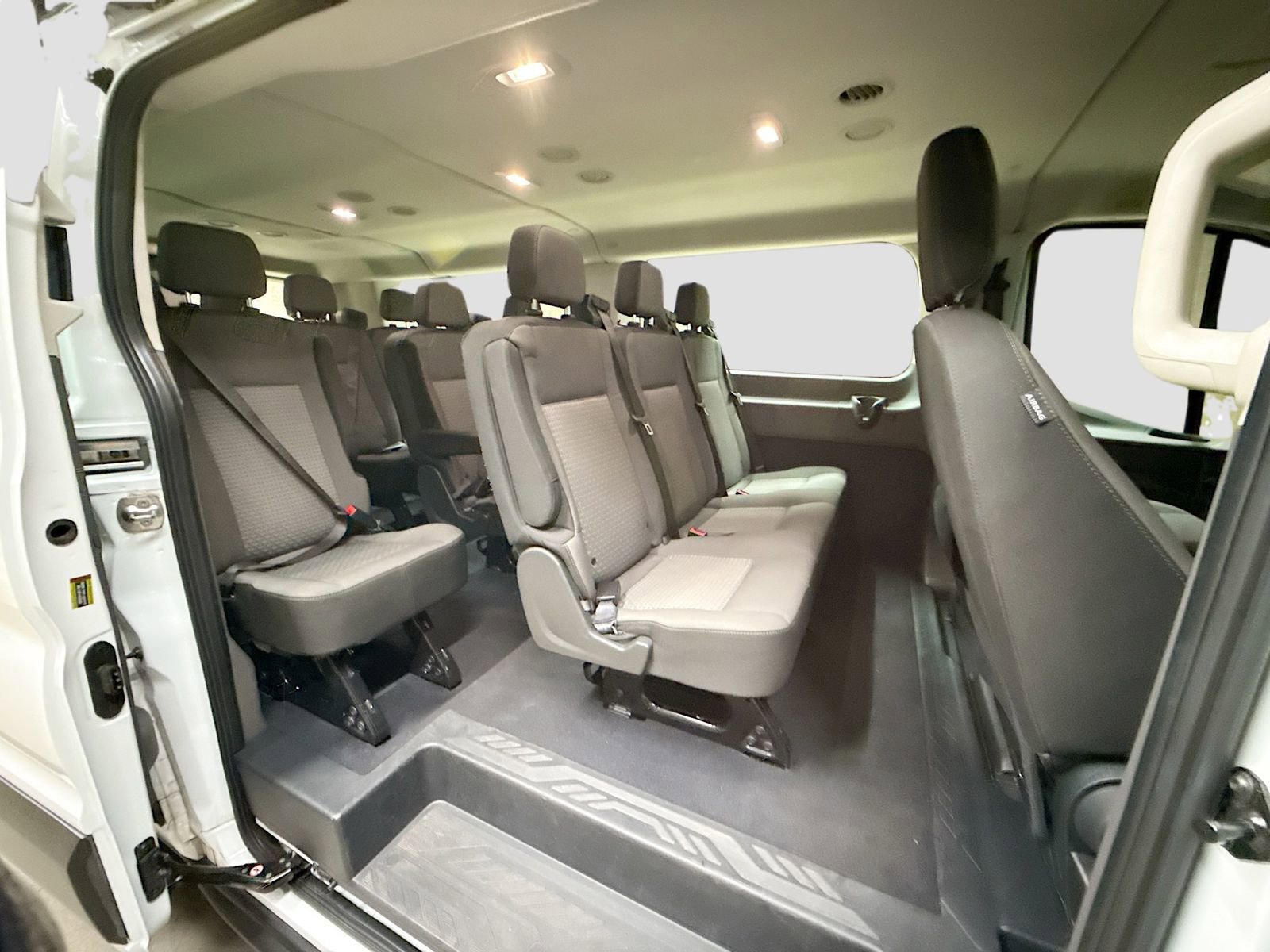 Used 2024 Ford Transit 350 XLT RWD image 29