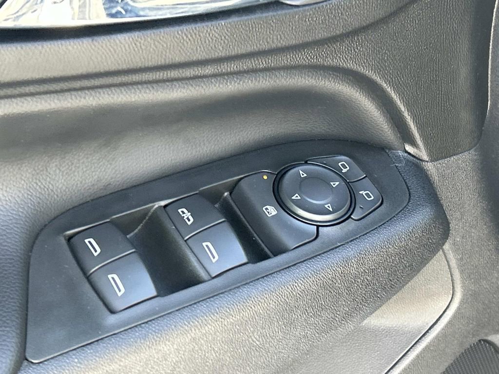 Used 2020 Chevrolet Equinox LT w/ Driver Convenience Package FWD image 20