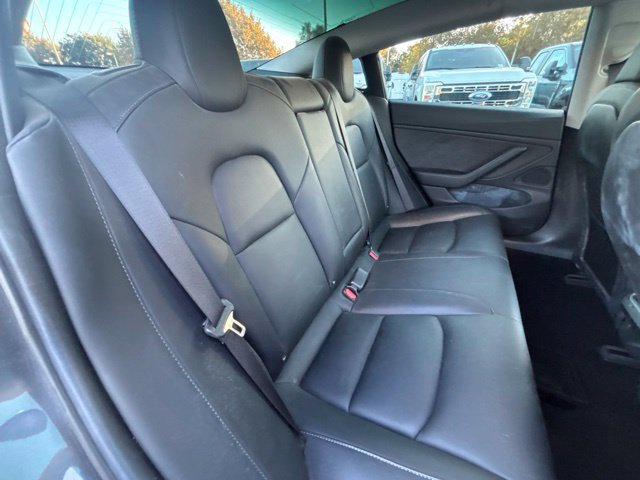 Used 2018 Tesla Model 3 Long Range RWD image 10