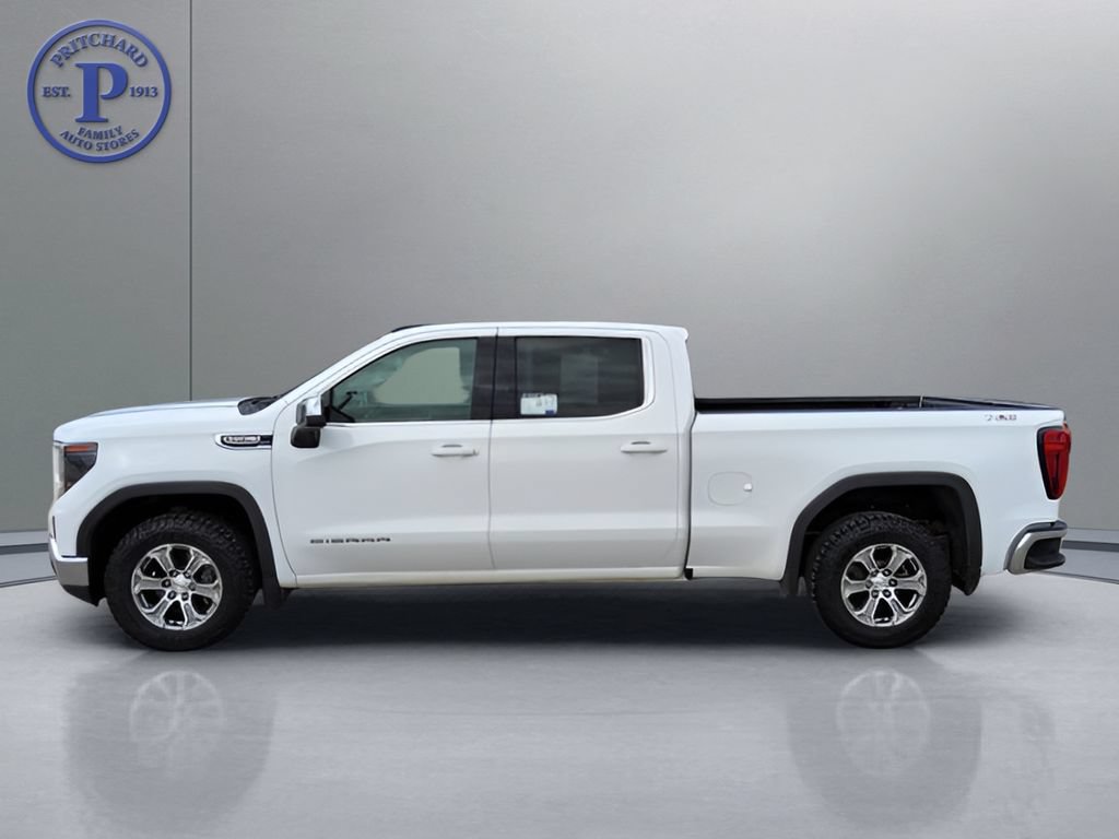 Used 2023 GMC Sierra 1500 SLE AWD/4WD image 4
