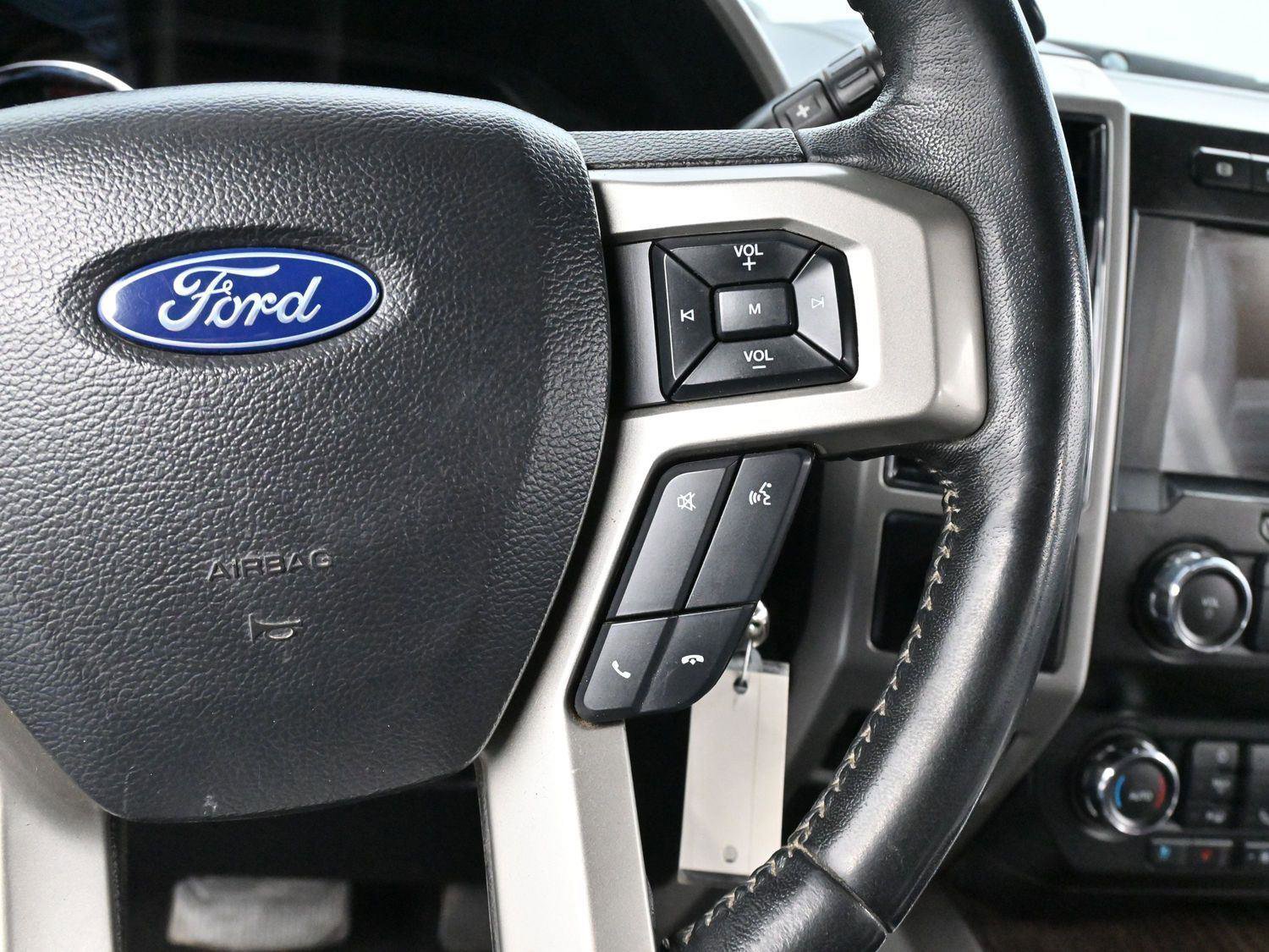 Used 2020 Ford F350 Lariat w/ Lariat Value Package image 19