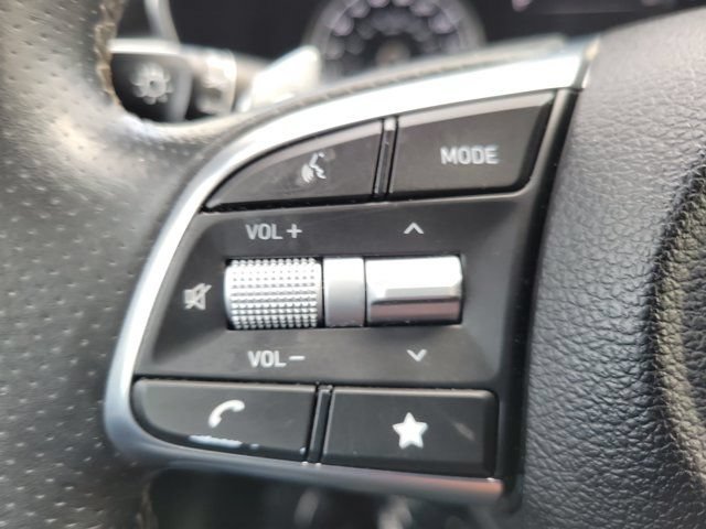 Certified 2023 Genesis G70 2.0T RWD image 18