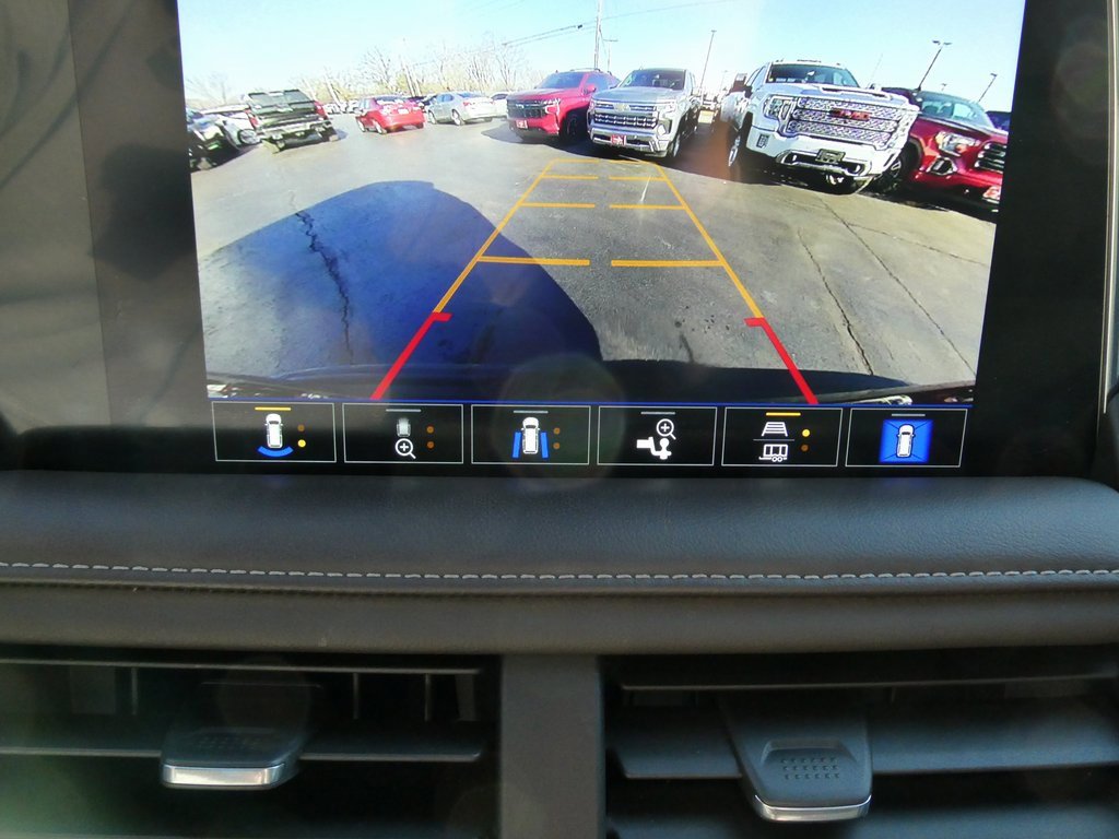 Used 2023 GMC Yukon SLT w/ SLT Premium Package image 38