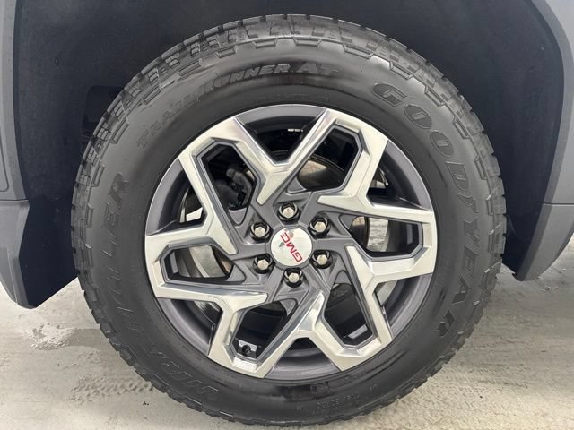 Used 2023 GMC Sierra 1500 SLT w/ SLT Premium Package AWD/4WD image 37