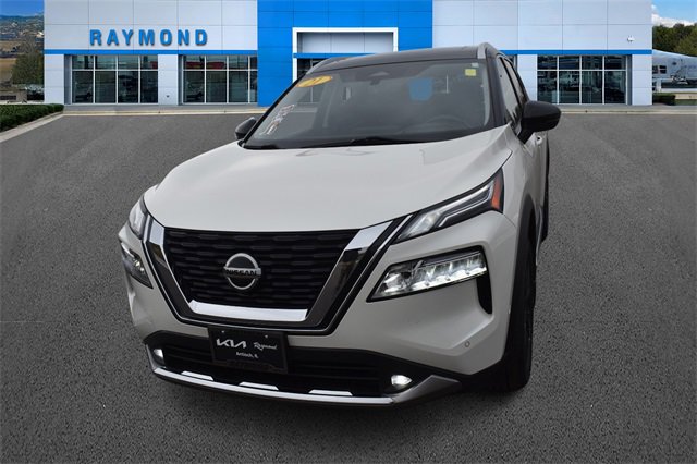 Used 2021 Nissan Rogue Platinum image 7