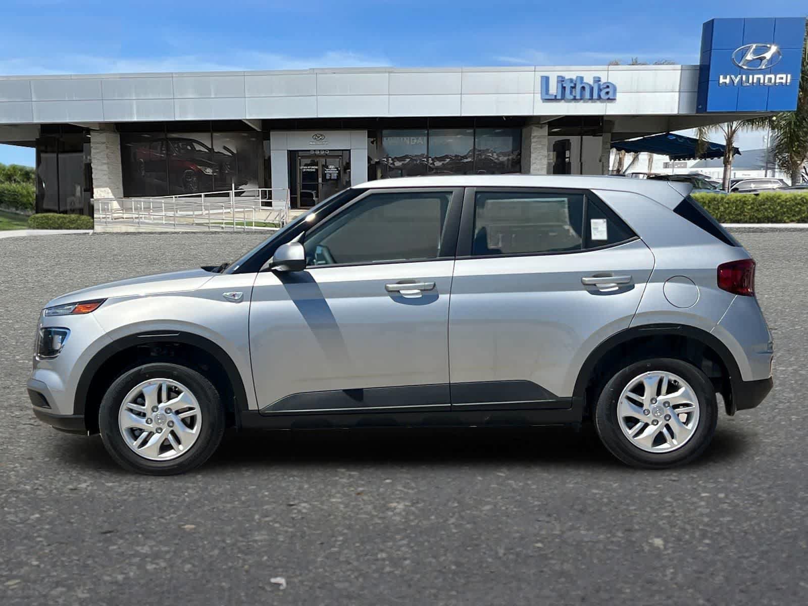 New 2026 Hyundai Venue SE FWD image 5